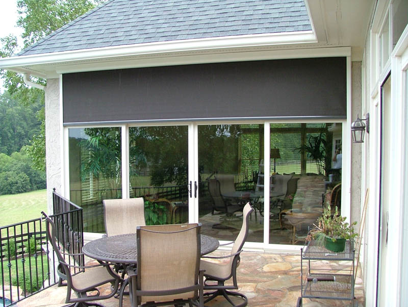 The Benefits of Motorized Retractable Awnings | House of Canvas